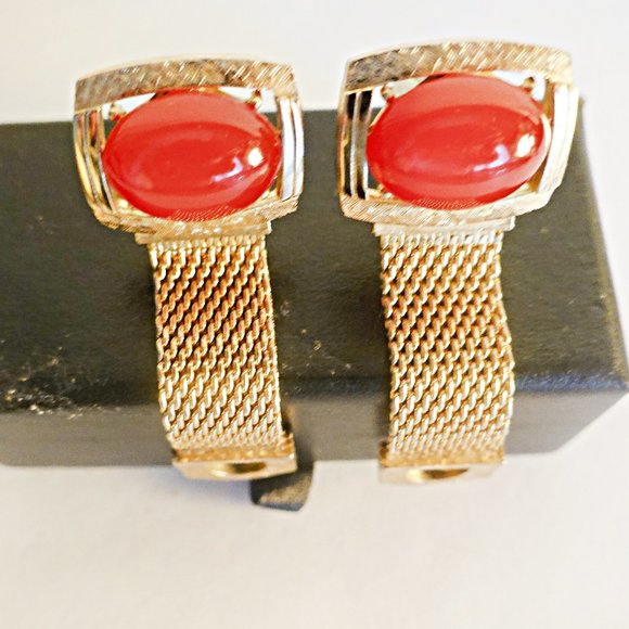 VTG 1970’s gold tone and red moonstone mesh cufflink set - Picture 1 of 1